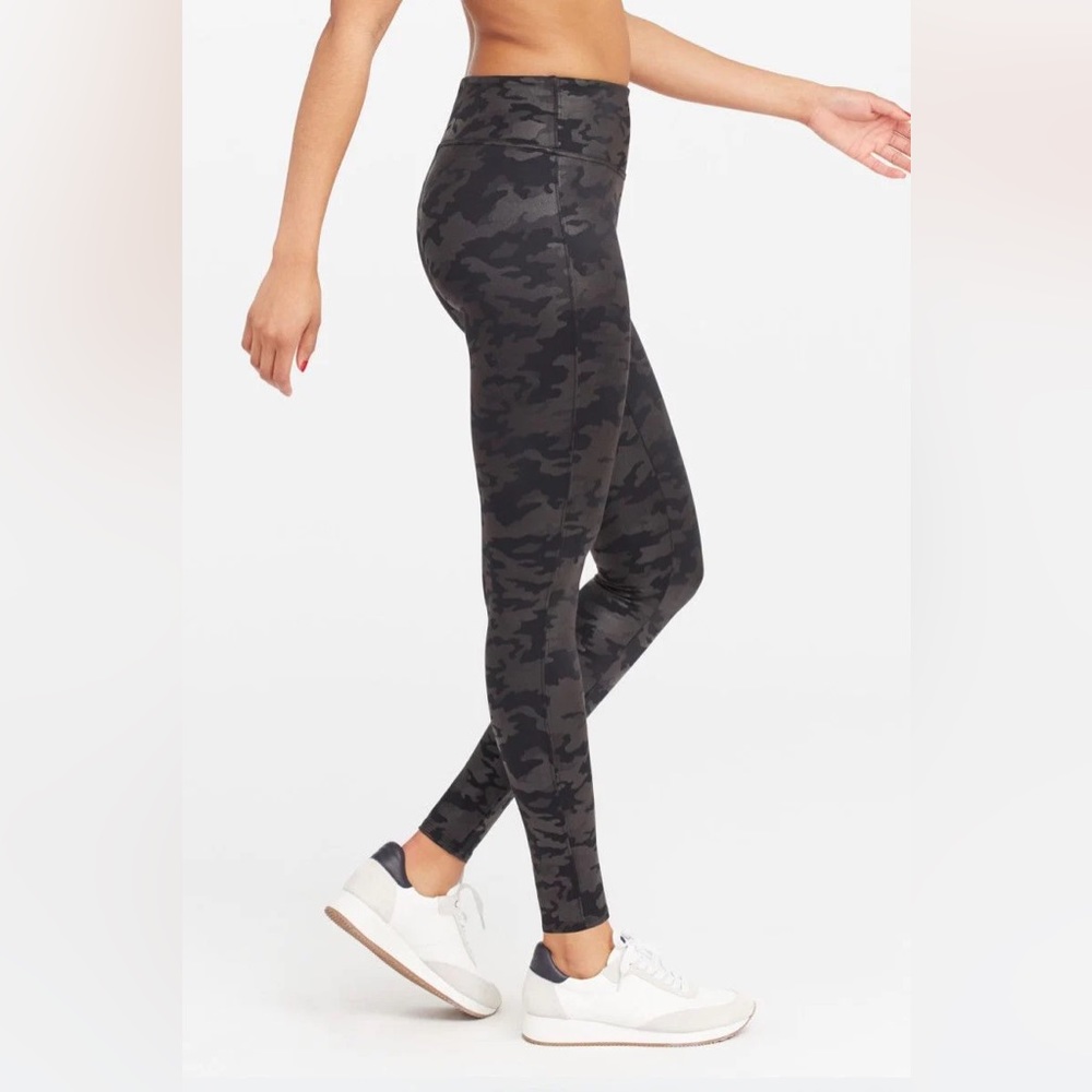 SPANX camo matte leggings